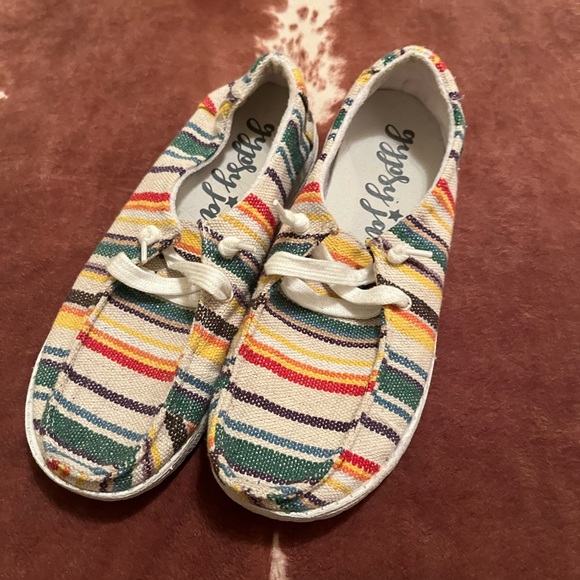 Gypsy Jazz Slip On’s - Picture 1 of 1